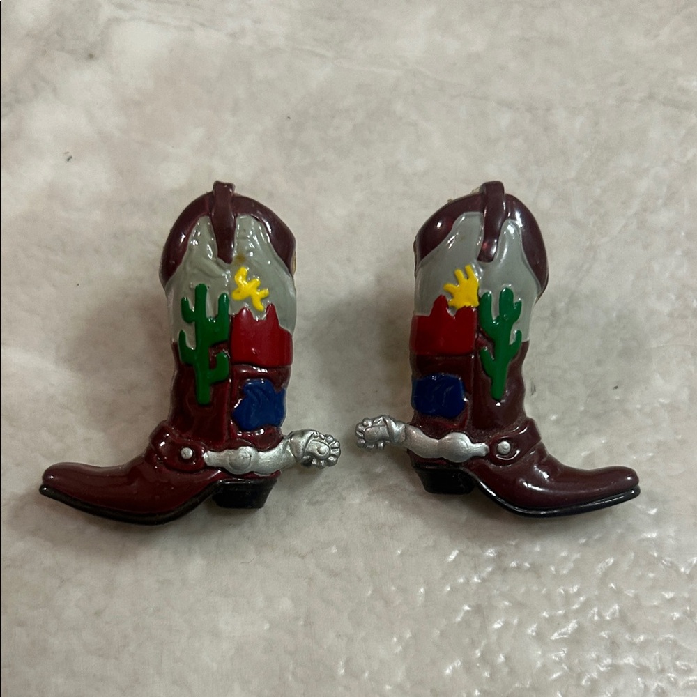 🤠 cowgirl/cowboy, desert Boot Earrings - clip on